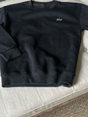 ALO Yoga Black Crewneck